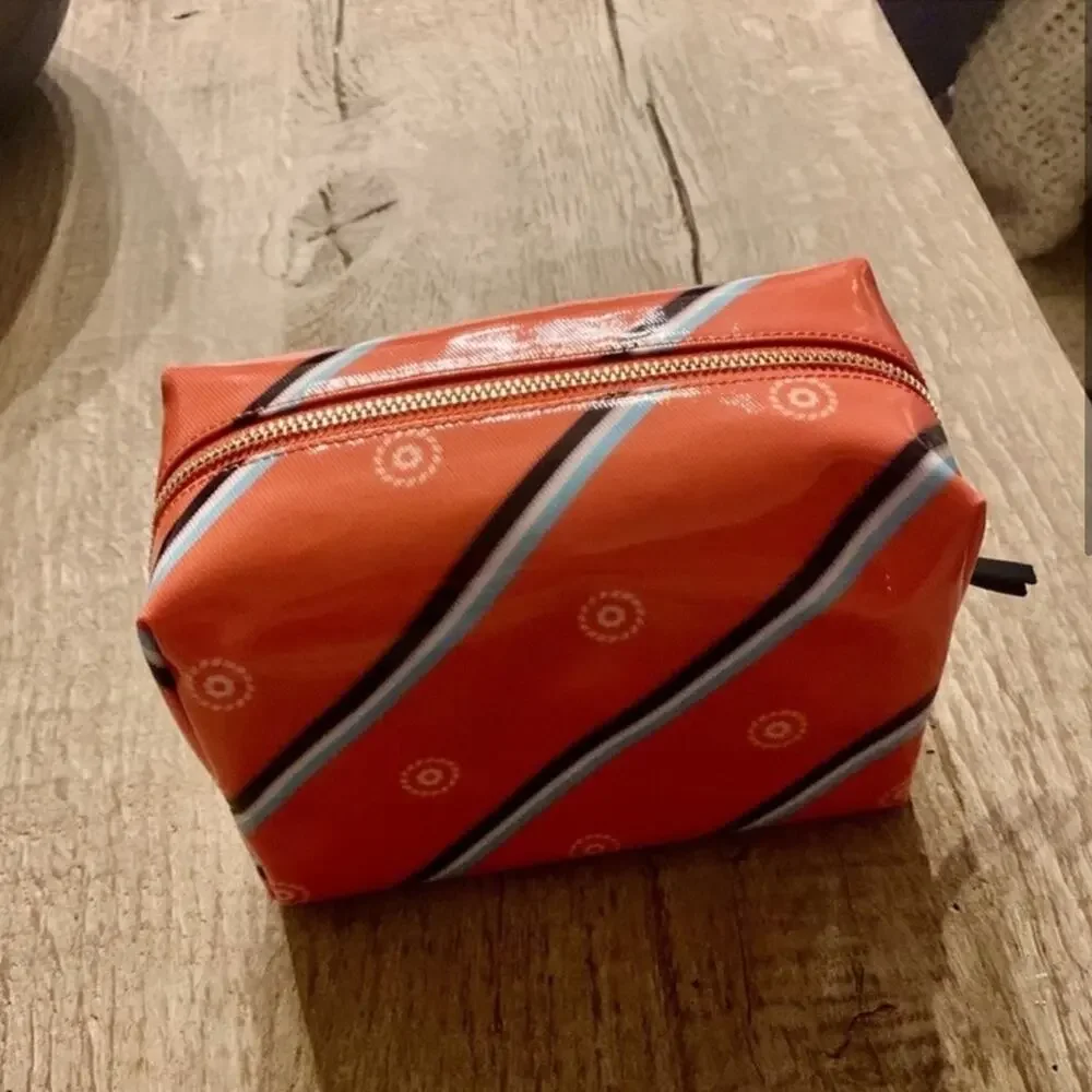 Jack Rogers Large Cosmetic Bag.